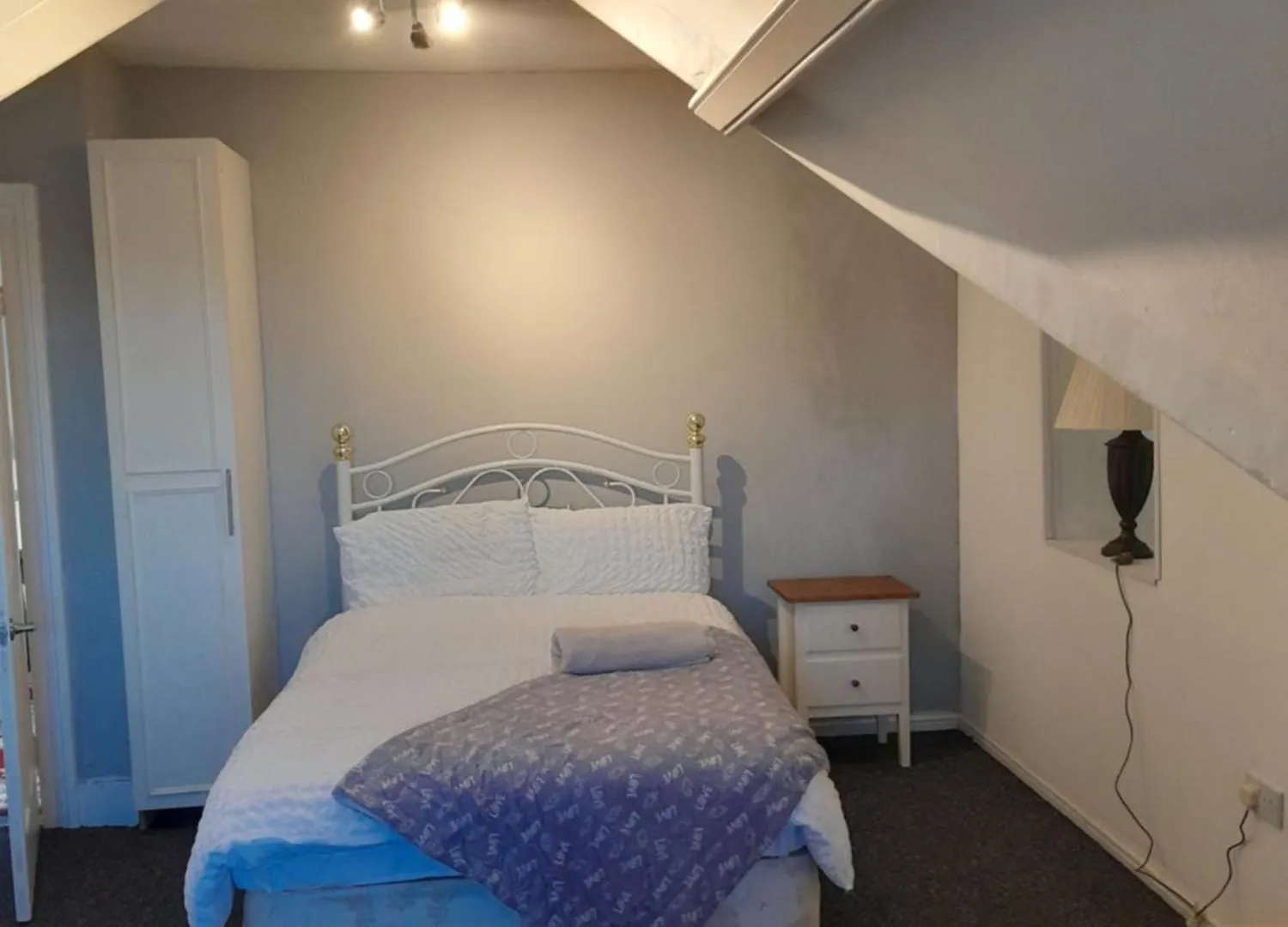 Loft Studio Singleton Swansea Homestay